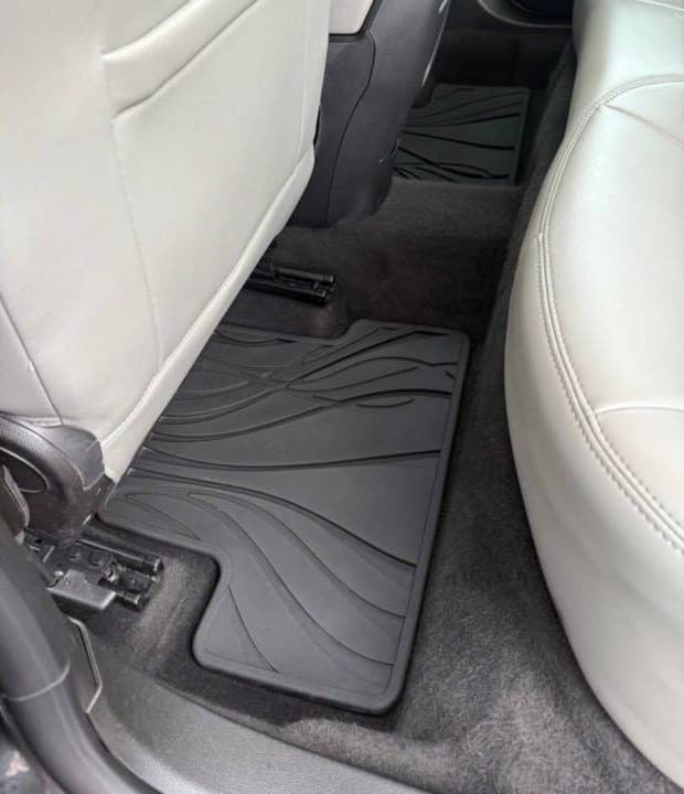 Rear floor & mats after detailing